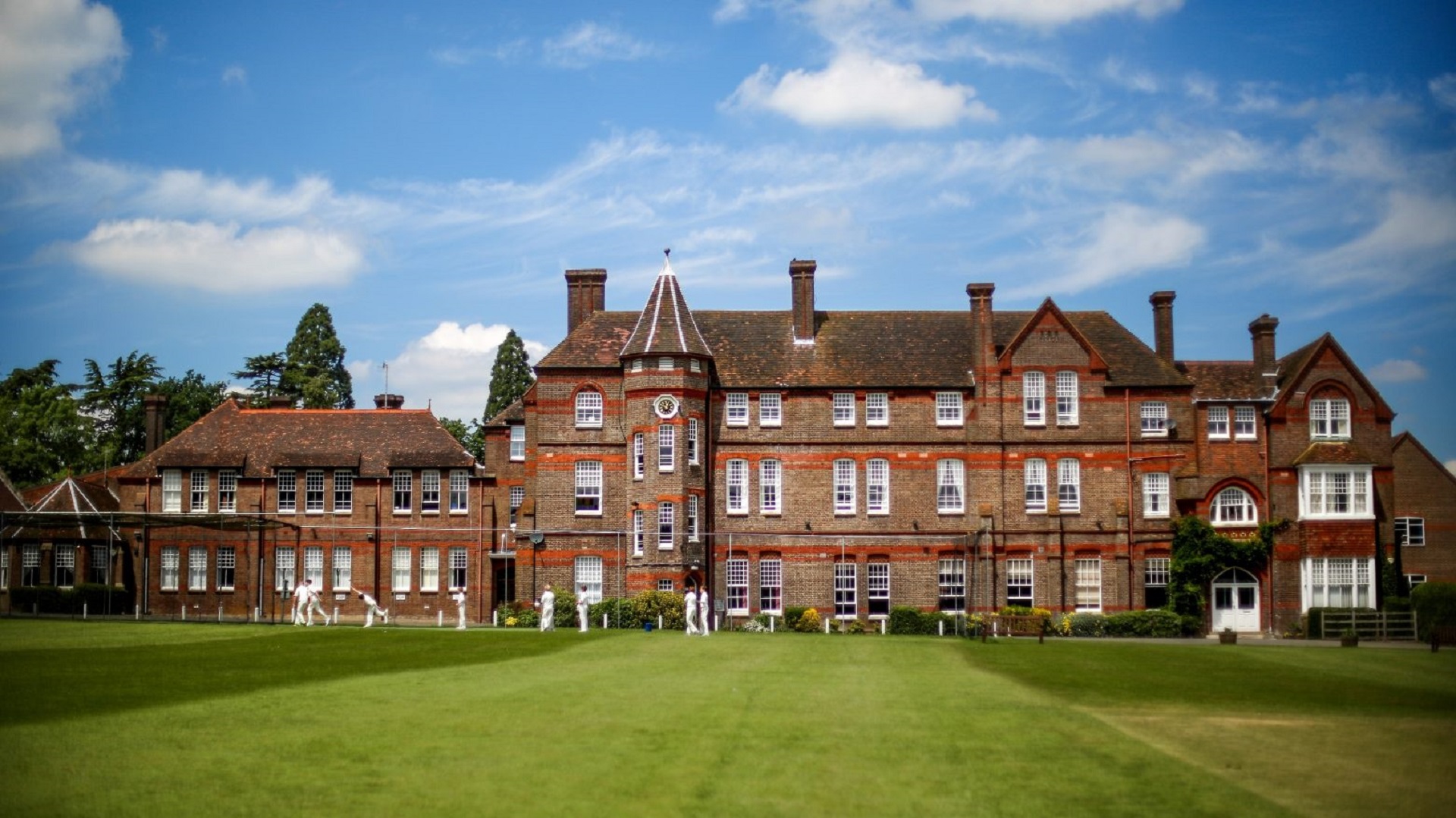 Lockers Park School Hemel Hempstead | Day & Boarding