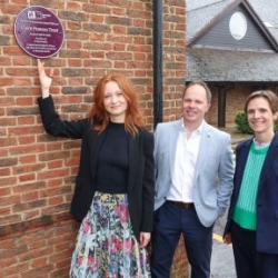 Former St Swithun’s School student unveils purple plaque for national women in innovation award