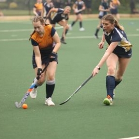 Leighton Park Celebrates New Hockey Astroturf with Victorious Opening Matches  - Photo 1